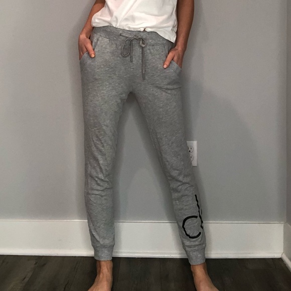 Calvin Klein classic grey sweatpants - Picture 2 of 8